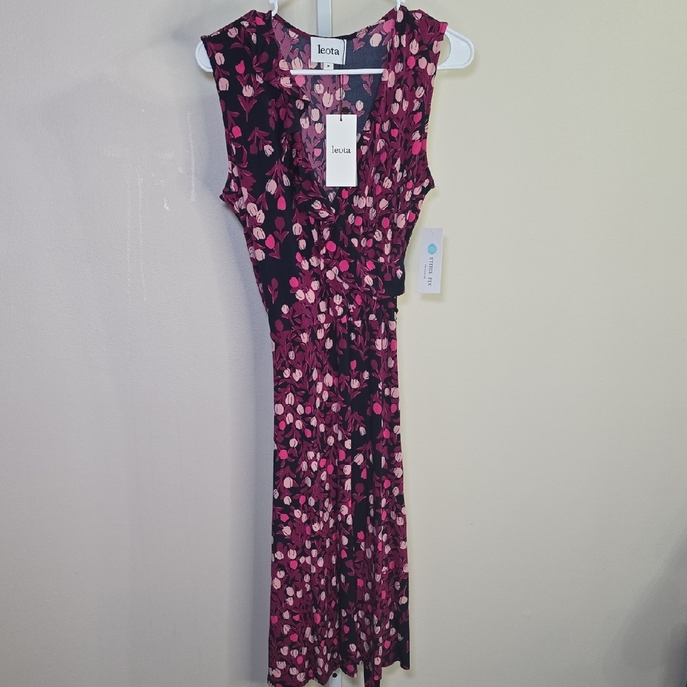 Leota Black and Burgandy Floral Sheath‎ Midi Dress